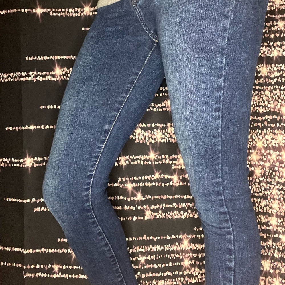 FOREVER 21 SKINNY JEANS